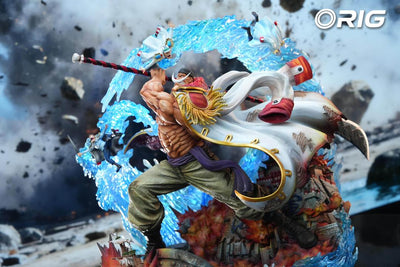 Whitebeard Statue by ORIG Studio