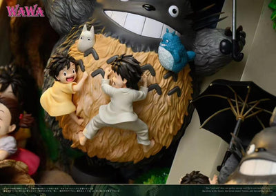 My Neighbour Totoro Book Statue by WaWa Studio