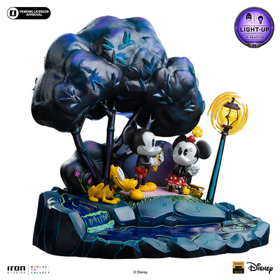 Disney Classics - Mickey, Minnie and Plutos Day at the Park Deluxe Art Scale 1/10