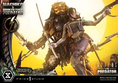 Aliens vs. Predator - Machiko & Broken Tusk Predator (Deluxe Bonus) 1/4 Scale Statue