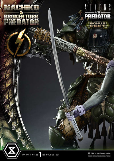 Aliens vs. Predator - Machiko & Broken Tusk Predator (Deluxe Bonus) 1/4 Scale Statue
