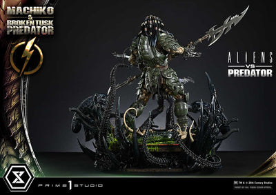 Aliens vs. Predator - Machiko & Broken Tusk Predator (Regular) 1/4 Scale Statue