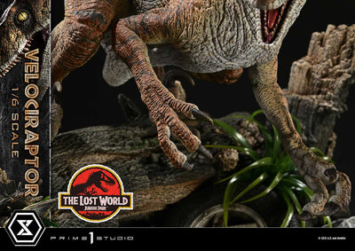 Jurassic Park: The Lost World - Velociraptor 1/6 Scale Statue