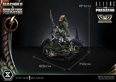 Aliens vs. Predator - Machiko & Broken Tusk Predator (Deluxe Bonus) 1/4 Scale Statue
