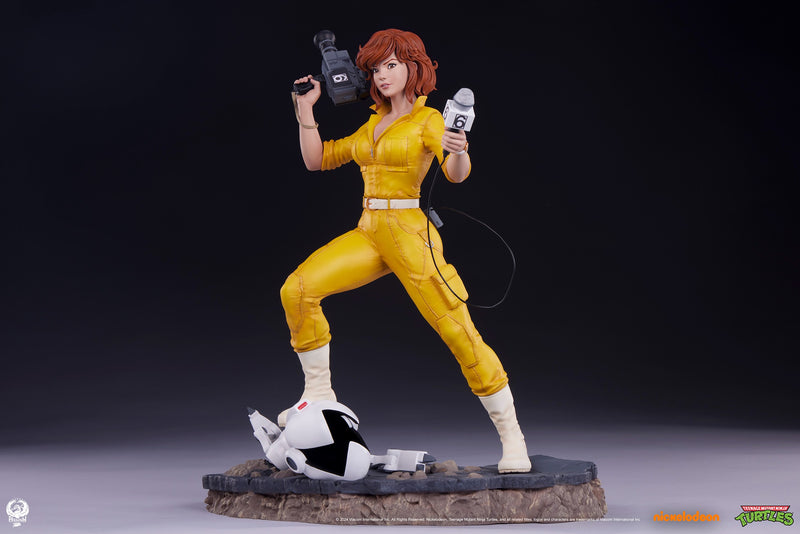 TMNT - April O'Neil 1/4 Scale Statue - Spec Fiction Shop