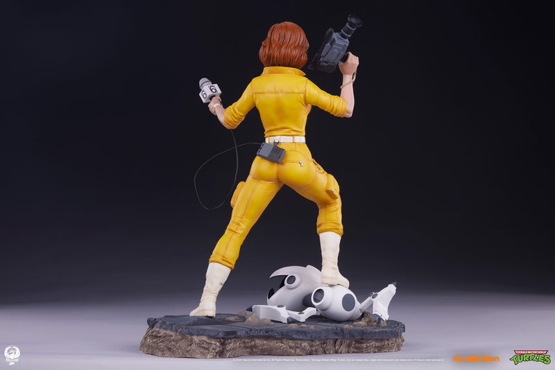 TMNT - April O'Neil 1/4 Scale Statue - Spec Fiction Shop