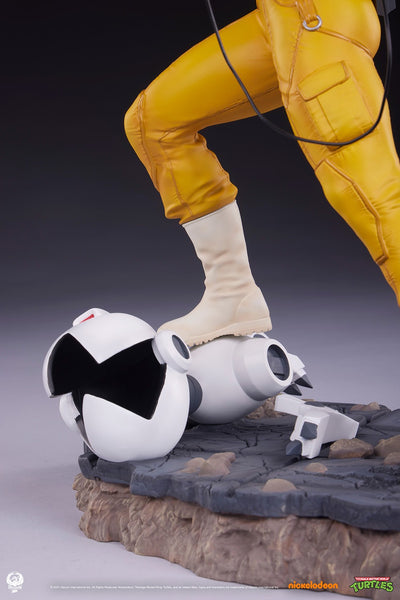 TMNT - April O'Neil 1/4 Scale Statue