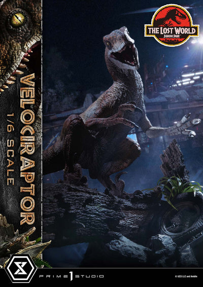 Jurassic Park: The Lost World - Velociraptor 1/6 Scale Statue