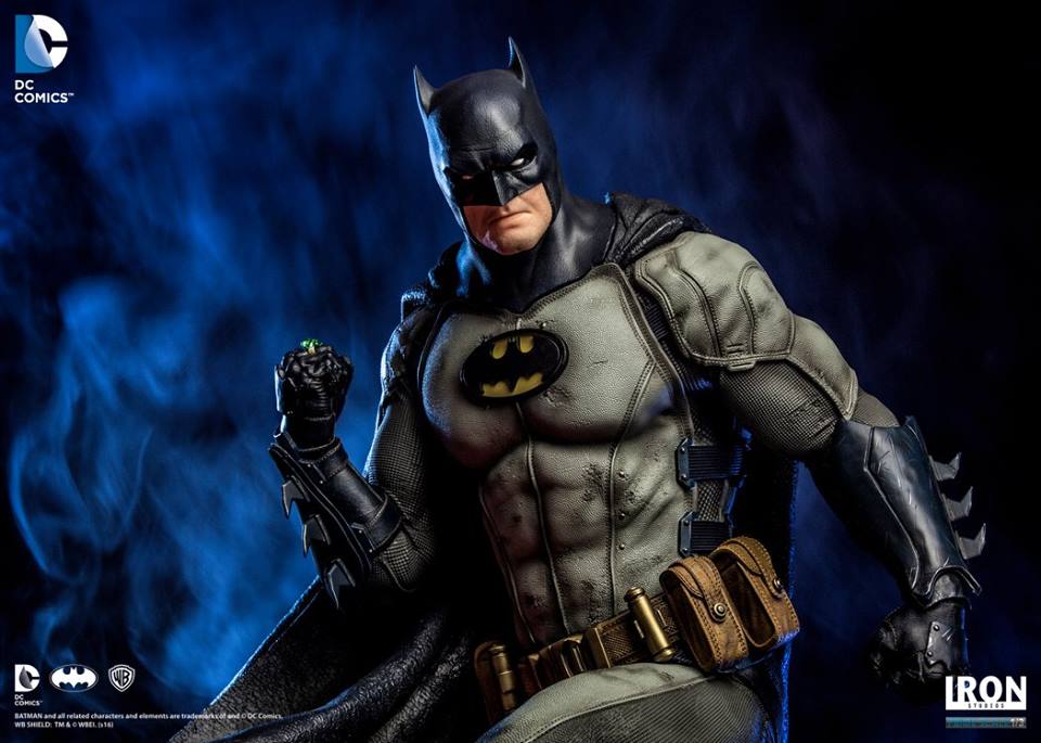 Batman (by Ivan Reis - Blue Ver.) Prime Scale 1/3