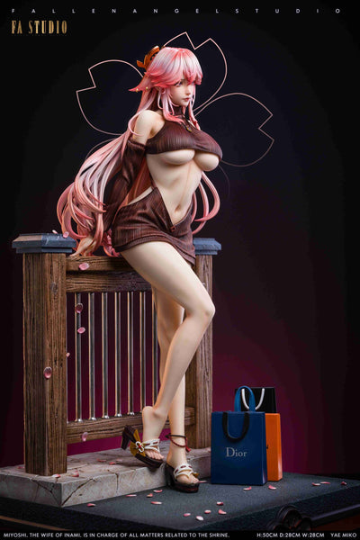 Yae Miko (Deluxe Version) 1/4 Scale Statue