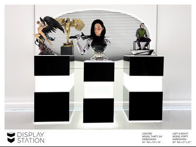Black Light-Up Pedestal by DisplayStation