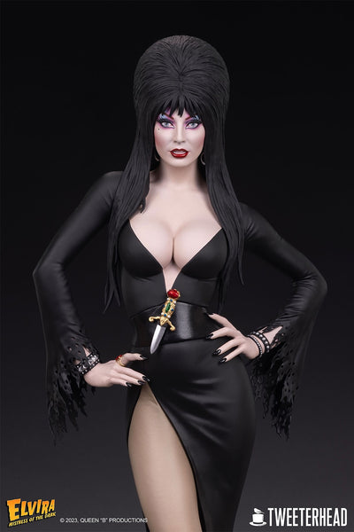 Elvira Mistress of the Dark (Regular) 1/4 Scale Maquette Statue