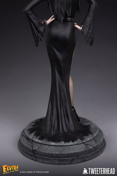 Elvira Mistress of the Dark (Regular) 1/4 Scale Maquette Statue