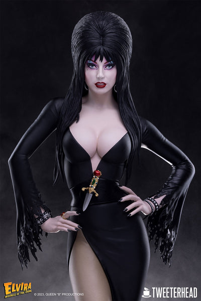 Elvira Mistress of the Dark (Regular) 1/4 Scale Maquette Statue