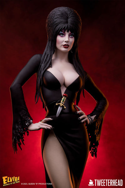 Elvira Mistress of the Dark (Regular) 1/4 Scale Maquette Statue