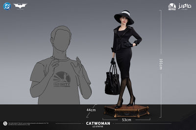 The Dark Knight Rises (2012) - Catwoman (Airport Disguise) 1/2 Scale Statue