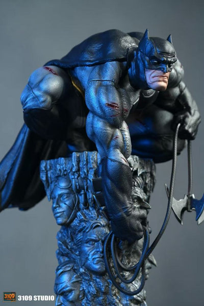 The Dark Knight Returns - Batman (Black) 1/4 Scale Statue by 3109 Studio
