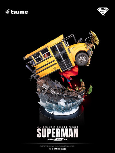 Superman Ultra HQS 1/6 Scale Statue