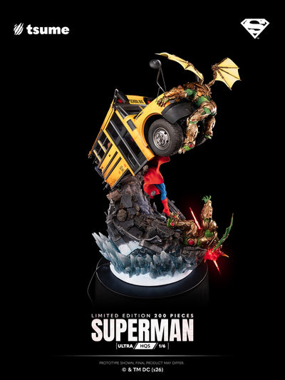 Superman Ultra HQS 1/6 Scale Statue