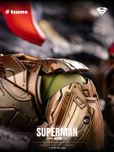 Superman Ultra HQS 1/6 Scale Statue