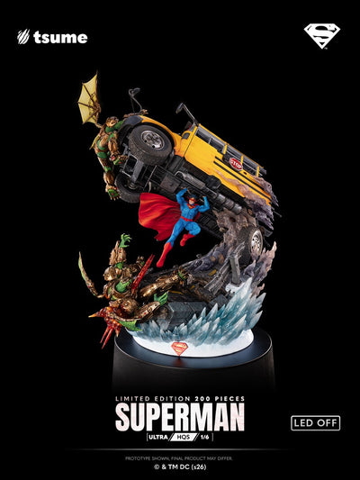 Superman Ultra HQS 1/6 Scale Statue