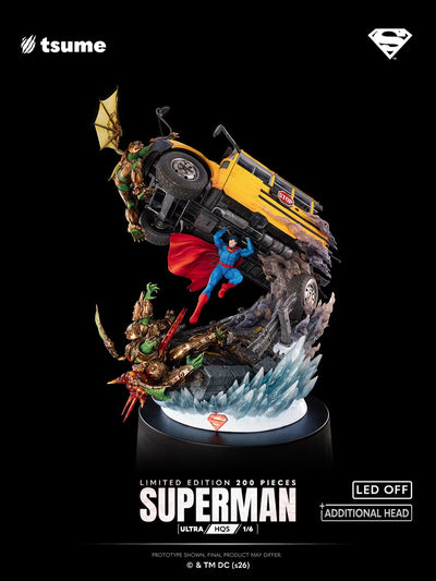 Superman Ultra HQS 1/6 Scale Statue