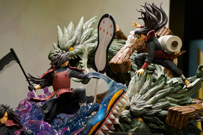 Naruto Shippuden - Madara vs. Hashirama Statue