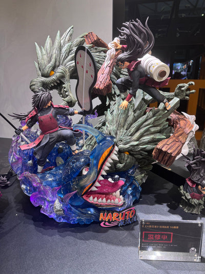 Naruto Shippuden - Madara vs. Hashirama Statue