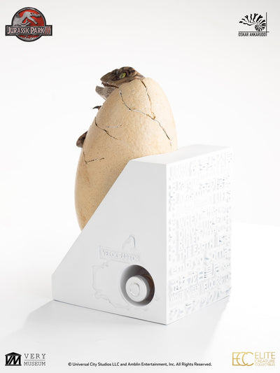 Jurassic Park III - White Queen Egg Hatching Prop Replica