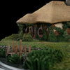 LOTR - Green Dragon Inn Environment Statue