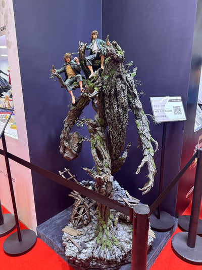 LOTR: The Two Towers - Treebeard w/ Merry & Pippen 1/4 Scale Statue