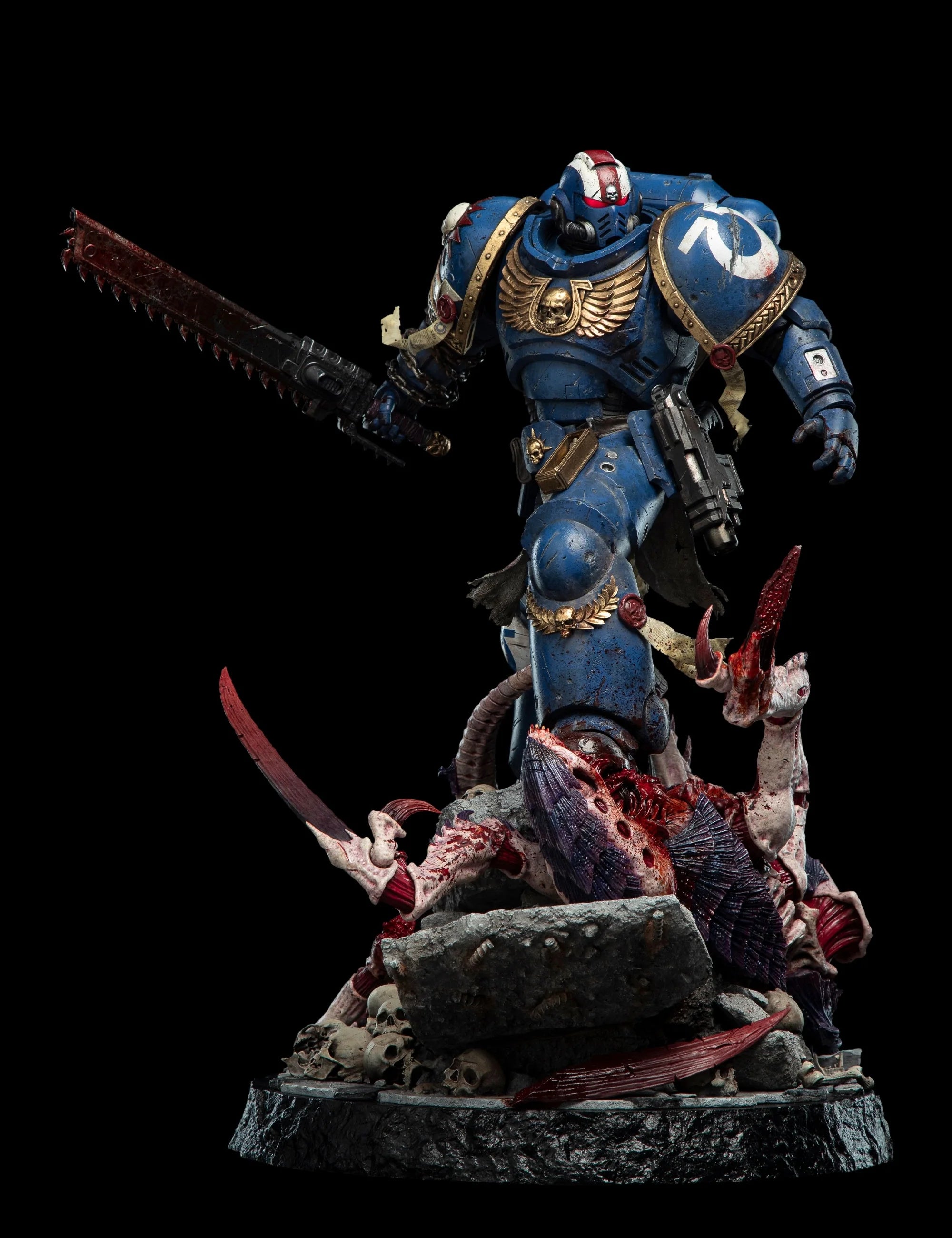 Warhammer 40,000 - Lieutenant Titus (Battleline Edition) 1/6 Scale Sta -  Spec Fiction Shop