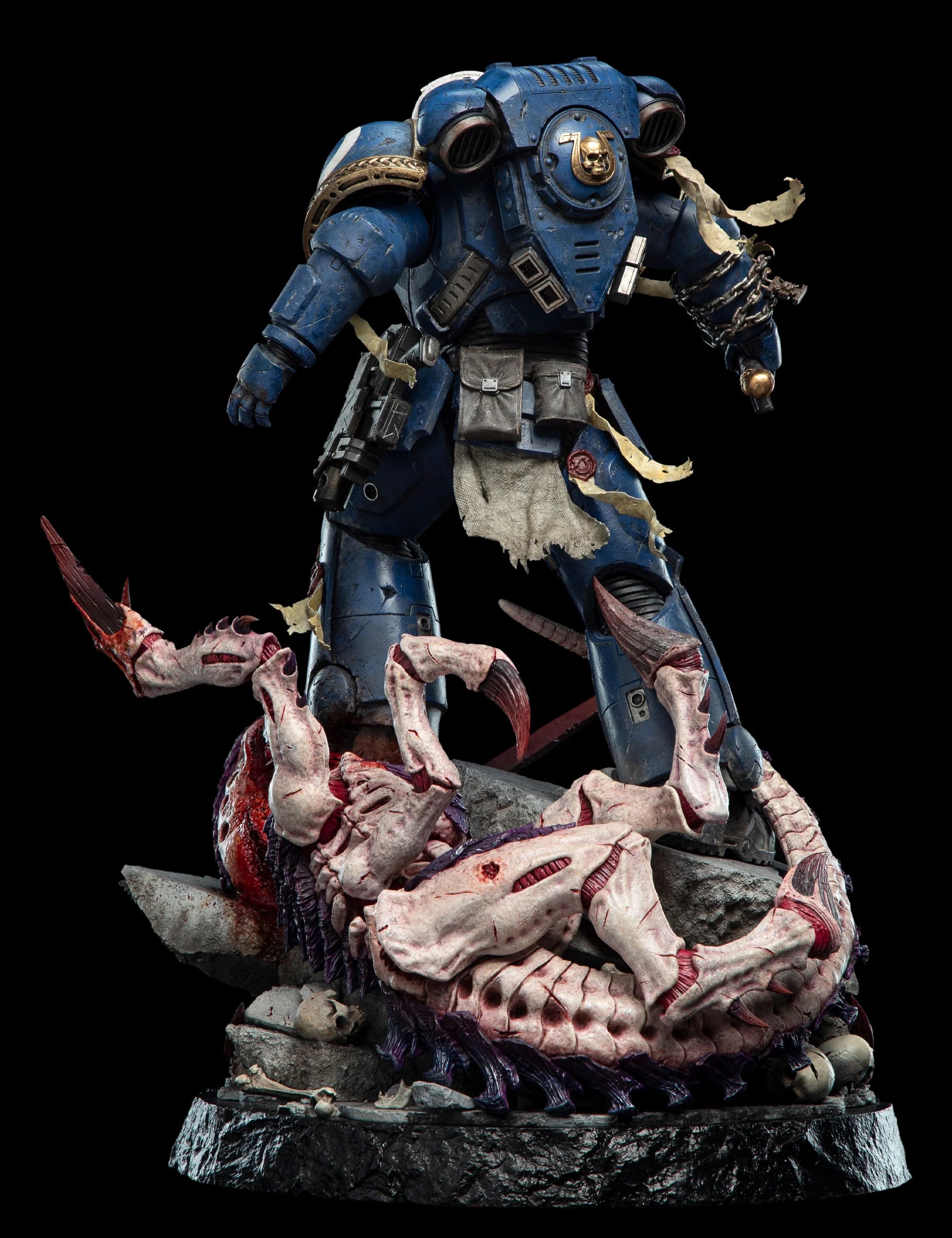 Warhammer 40,000 - Lieutenant Titus (Limited Edition) 1/6 Scale Statue -  Spec Fiction Shop