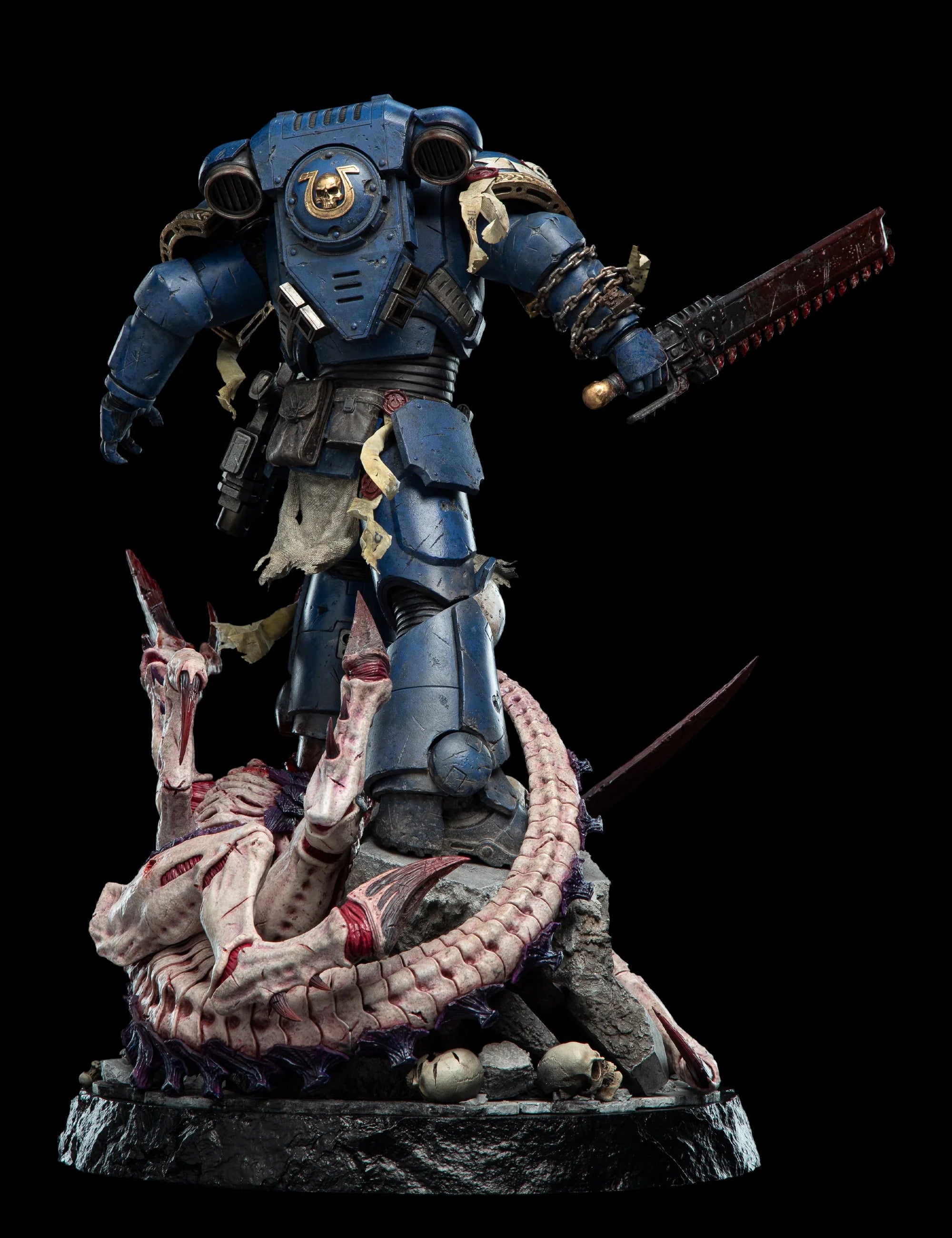 Warhammer 40,000 - Lieutenant Titus (Limited Edition) 1/6 Scale Statue