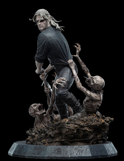 The Witcher - Geralt (Henry Cavill) Statue