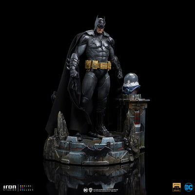 Batman Unleashed Deluxe Art Scale 1/10