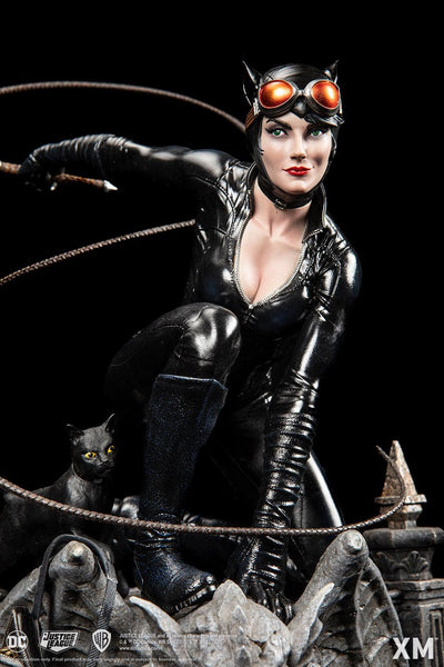 Catwoman Rebirth 1/6 Scale Statue