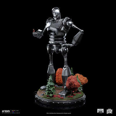 Iron Giant and Hogarth Hughes Demi Scale 1/20