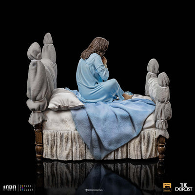The Exorcist - Posessed Regan McNeil Deluxe Art Scale 1/10
