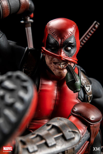 Deadpool Version B 1/4 Scale Statue