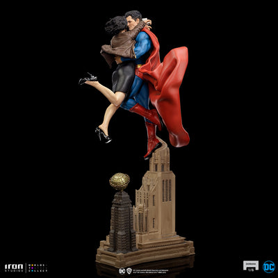 Superman and Lois 1/6 Scale Diorama