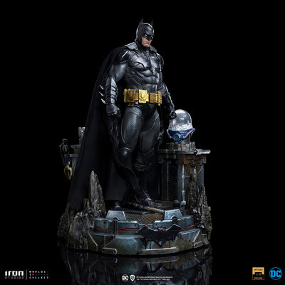 Batman Unleashed Deluxe Art Scale 1/10