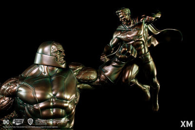 JLA Vs Darkseid Version B (Bronze)