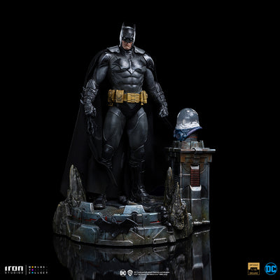 Batman Unleashed Deluxe Art Scale 1/10