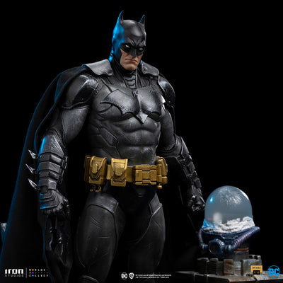 Batman Unleashed Deluxe Art Scale 1/10