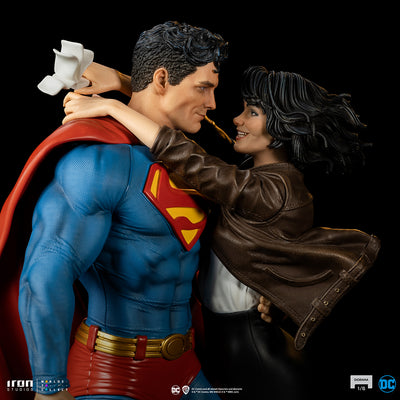 Superman and Lois 1/6 Scale Diorama