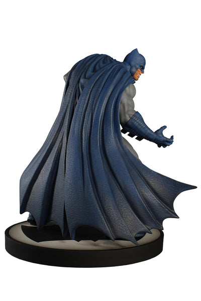 Dark Knight EXCLUSIVE 1/6 Scale Batman Maquette