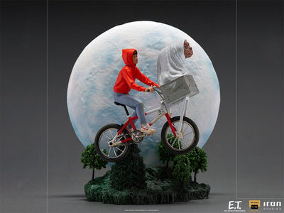 E.T. and Elliot Art Scale 1/10 Deluxe