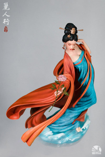 Elegant Beauties Satire Of Fair Lady Statue