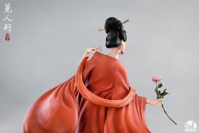 Elegant Beauties Satire Of Fair Lady Statue
